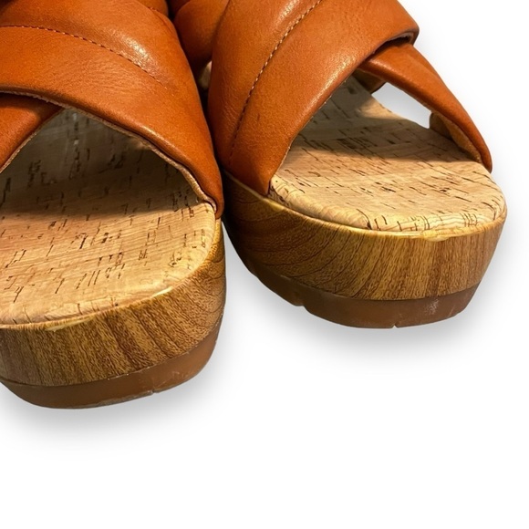 Korks Faithe Slide Platform Wedge Sandals Faux Leather Open Toe Tan slipon SZ 11 - Picture 4 of 12